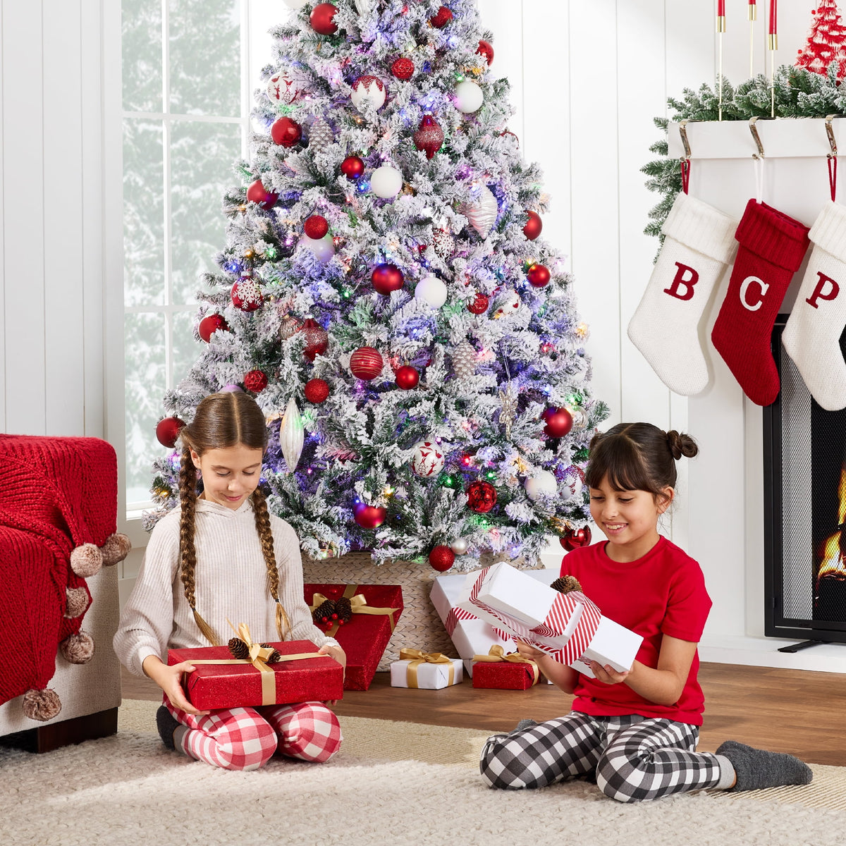 9Ft Pre-Lit Christmas Pine Tree W/ Flocked Branches 900 Multicolored or Warm-White Light Modes