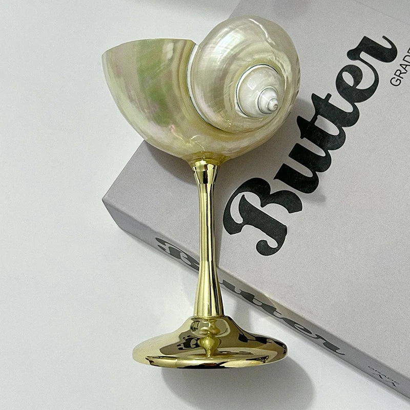 Originality Conch Wine Glass Goblet Handmade Banquet Natural Metal Glass Polishing Decoration Ornament Gift for Bar