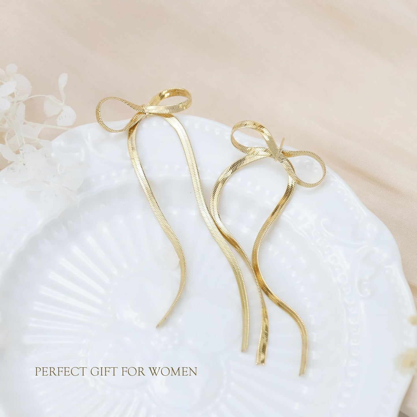 Bow Earrings for Women, 18K Gold Plated Bow Dangle Earrings Dangling Dangly Gold Earrings for Women Trendy for Wedding Prom Aretes Para Mujer Gold Jewelry Gifts for Woman